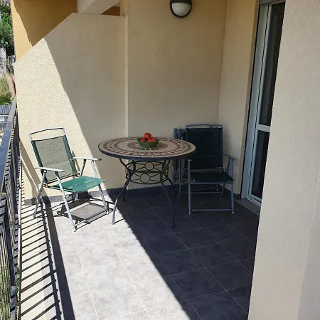 Gizzeria Holiday Home Apartment