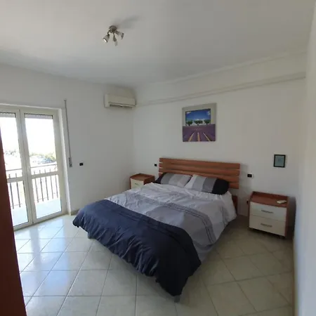 Gizzeria Holiday Home